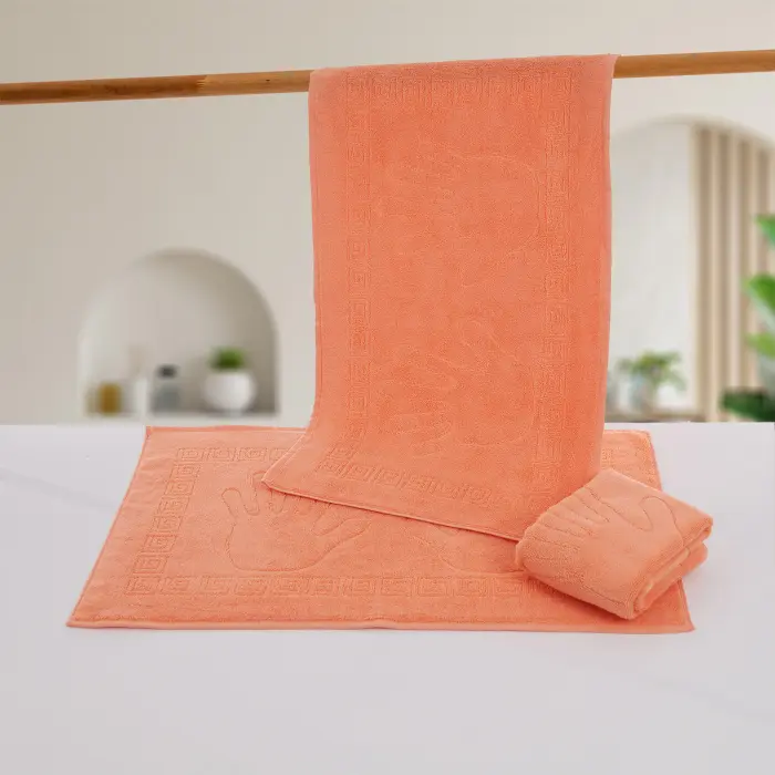 Хавлиена кърпа с мотив ръце - Диня - 3345 - Хавлиена кърпа с мотив ръце - Диня - 3345